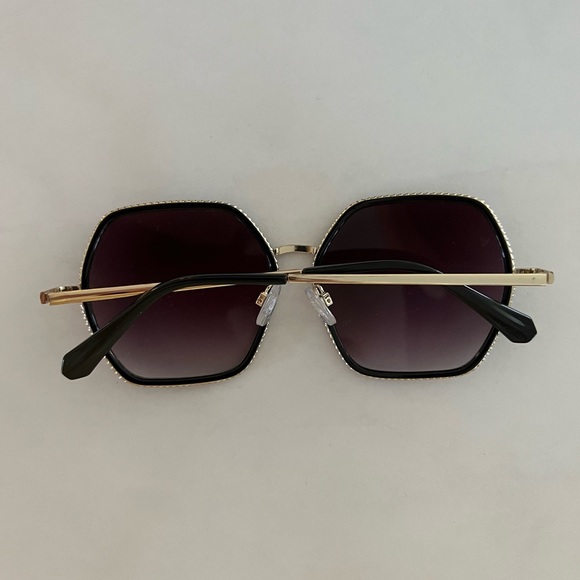 H&M Geometric Sunglasses (Black/Gold) - Picture 6 of 7